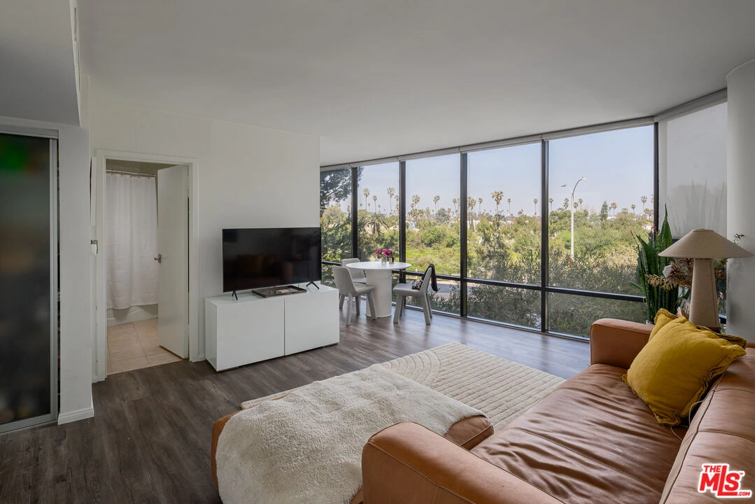 4316 Marina City Club Unit: 210-G