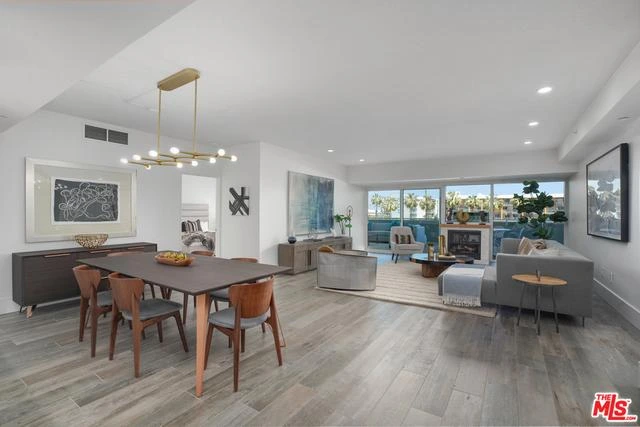 13600 MARINA POINTE DR Unit: 305