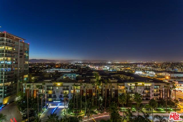 13600 Marina Pointe Dr Unit: 1503