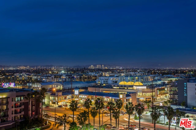 13600 MARINA POINTE DR Unit: 804